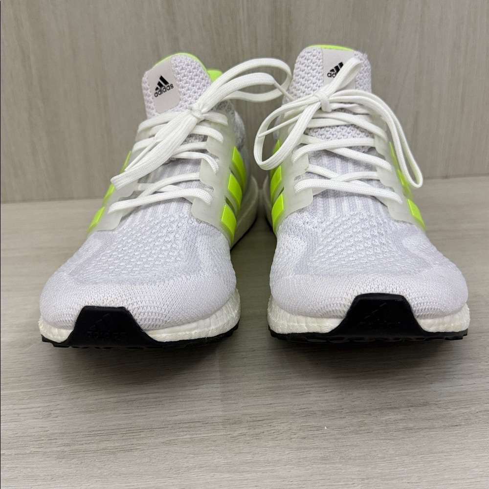 Adidas Ultra Boost - Picture 9 of 10